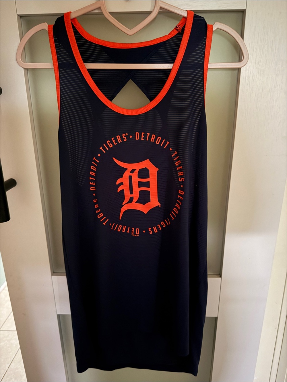 NWT Detroit Tigers Women’s Racerback Tank Top MLB Genuine Merchandise TX3 Cool M